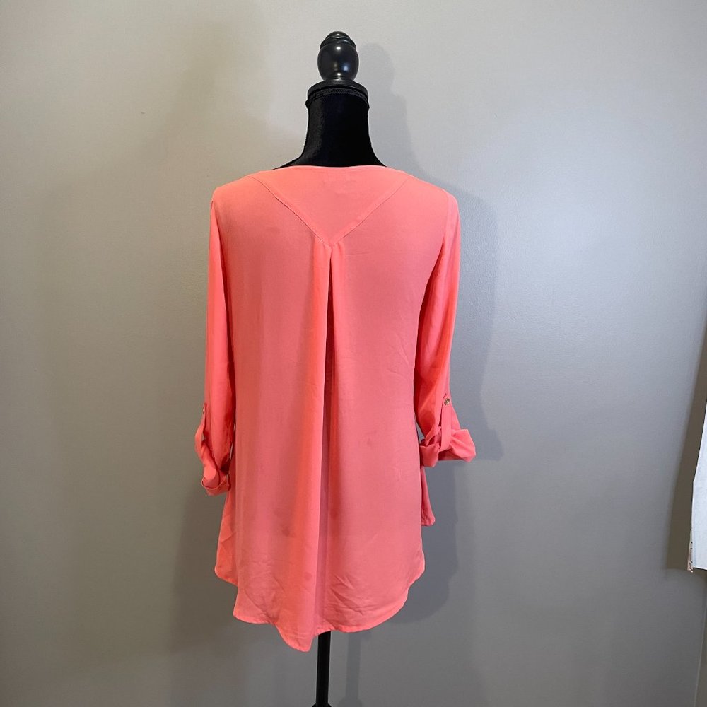 The Limited Womens Semi Sheer Roll-tab Sleeve Metal Embellished Blouse sz S - Picture 2 of 6